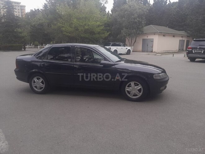 Opel Vectra 1996, 290,000 km - 2.0 l - Sumqayıt