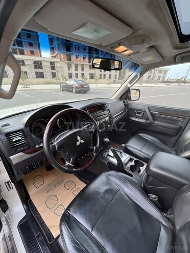 Mitsubishi Pajero 2009, 161,000 km - 3.5 л - Sumqayıt