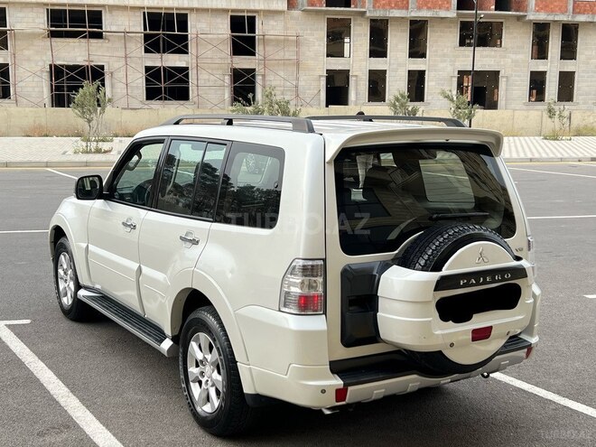 Mitsubishi Pajero 2009, 161,000 km - 3.5 л - Sumqayıt