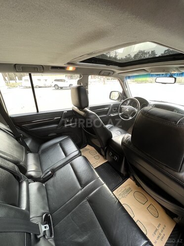 Mitsubishi Pajero 2009, 161,000 km - 3.5 л - Sumqayıt