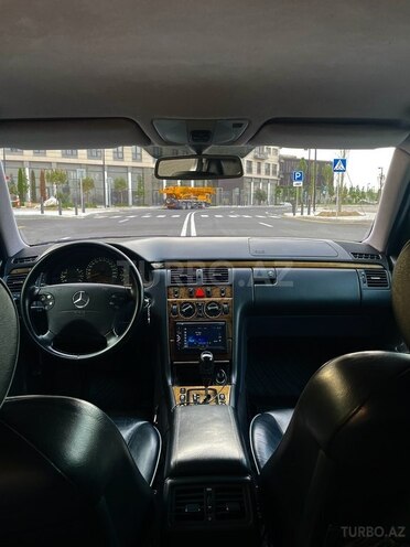Mercedes E 240 2000, 328,000 km - 2.6 l - Bakı