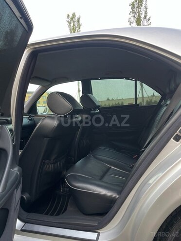 Mercedes E 240 2000, 328,000 km - 2.6 l - Bakı