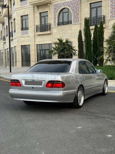 Mercedes E 240 2000, 328,000 km - 2.6 l - Bakı
