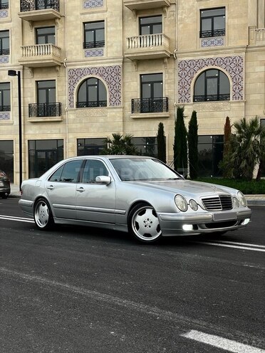Mercedes E 240 2000, 328,000 km - 2.6 l - Bakı