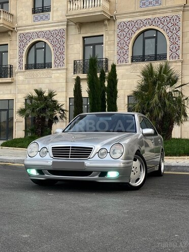 Mercedes E 240 2000, 328,000 km - 2.6 l - Bakı