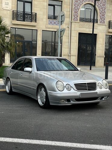 Mercedes E 240 2000, 328,000 km - 2.6 l - Bakı