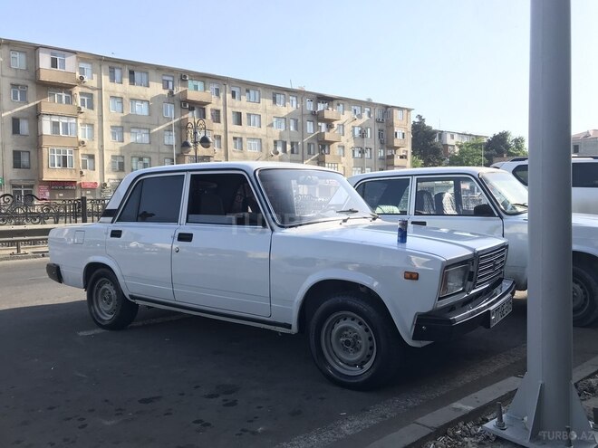 LADA (VAZ) 2107 2009, 80,000 km - 1.6 l - Bakı
