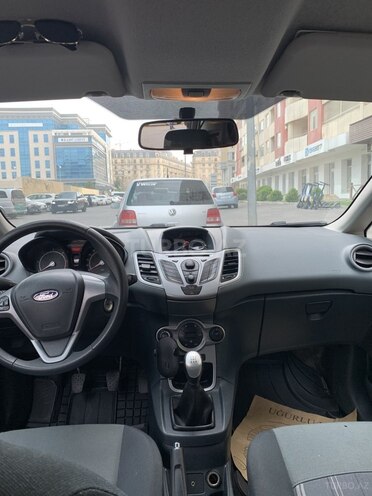 Ford Fiesta 2010, 200,000 km - 1.4 l - Bakı