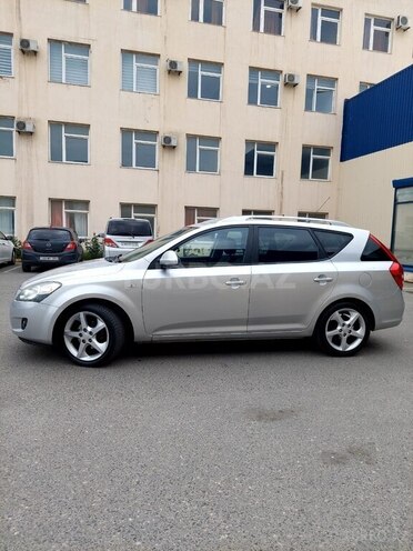 Kia Ceed 2009, 290,000 km - 1.6 л - Bakı