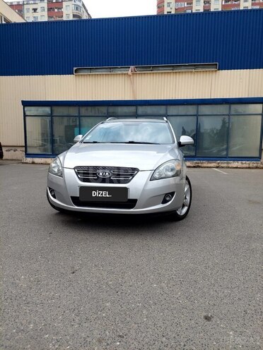 Kia Ceed 2009, 290,000 km - 1.6 л - Bakı