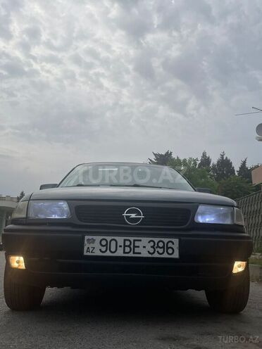 Opel Astra 1994, 249,146 km - 1.6 l - Bakı