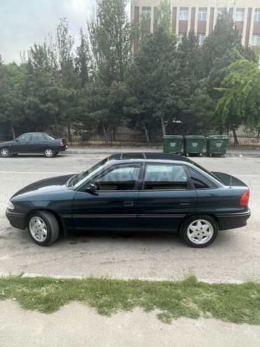 Opel Astra 1994, 249,146 km - 1.6 l - Bakı