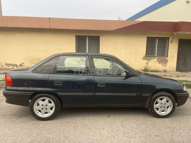 Opel Astra 1994, 249,146 km - 1.6 l - Bakı