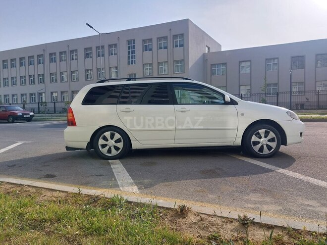 Toyota Corolla 2006, 325,000 km - 1.4 l - Bakı