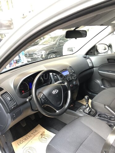 Hyundai i30 2010, 215,000 km - 1.6 l - Bakı