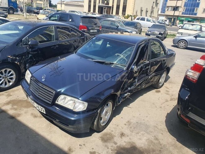 Mercedes C 200 2000, 217,000 km - 2.0 l - Bakı