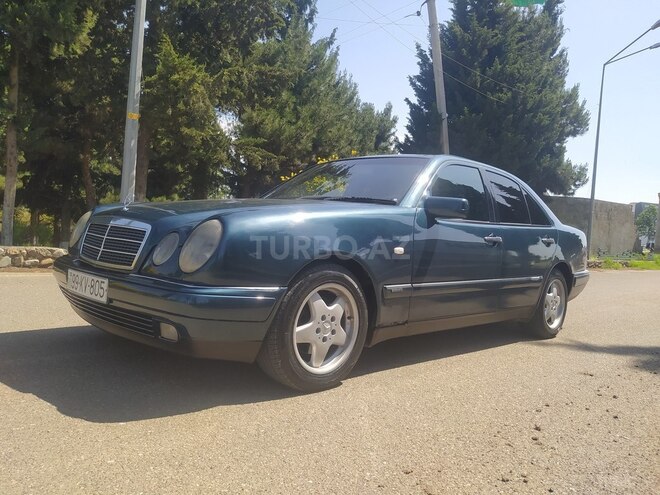 Mercedes E 220 1999, 512,000 km - 2.2 л - Qazax