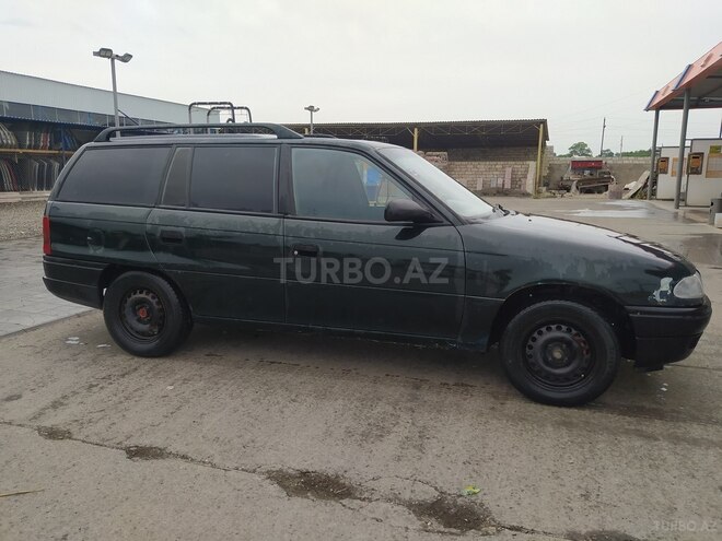 Opel Astra 1995, 360,000 km - 1.6 l - Xudat