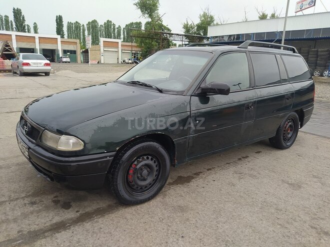 Opel Astra 1995, 360,000 km - 1.6 l - Xudat