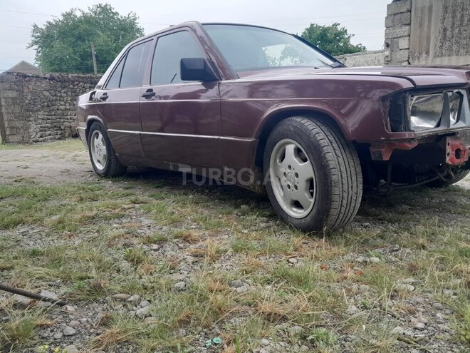 Mercedes 190 1991, 318,000 km - 1.8 л - Lənkəran