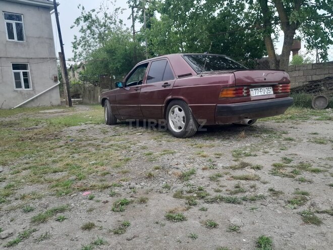 Mercedes 190 1991, 318,000 km - 1.8 л - Lənkəran