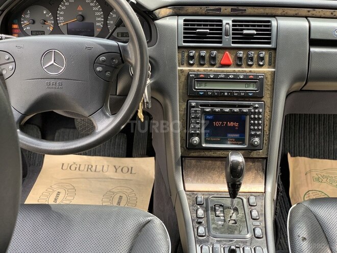 Mercedes E 320 2001, 94,851 km - 3.2 l - Bakı