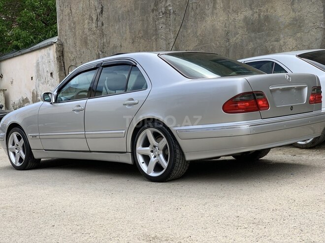 Mercedes E 320 2001, 94,851 km - 3.2 l - Bakı
