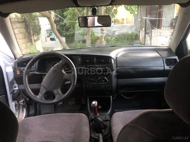 Volkswagen Golf 1994, 280,000 km - 1.8 l - Bakı