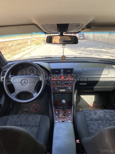 Mercedes C 200 1998, 260,126 km - 2.0 l - Bakı