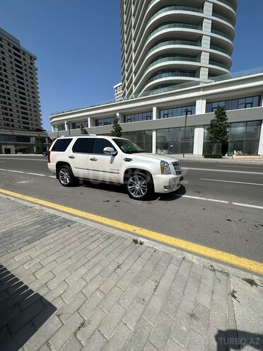 Cadillac Escalade 2012, 165,000 km - 6.2 л - Bakı