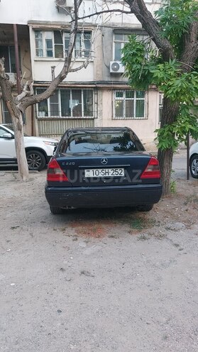 Mercedes C 220 1995, 363,000 km - 2.2 л - Bakı