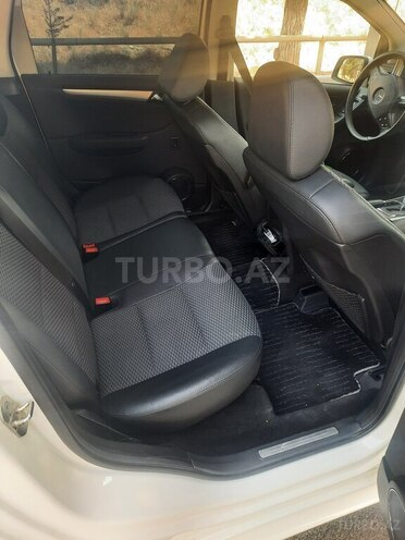 Mercedes B 170 2008, 87,600 km - 1.7 l - Bakı