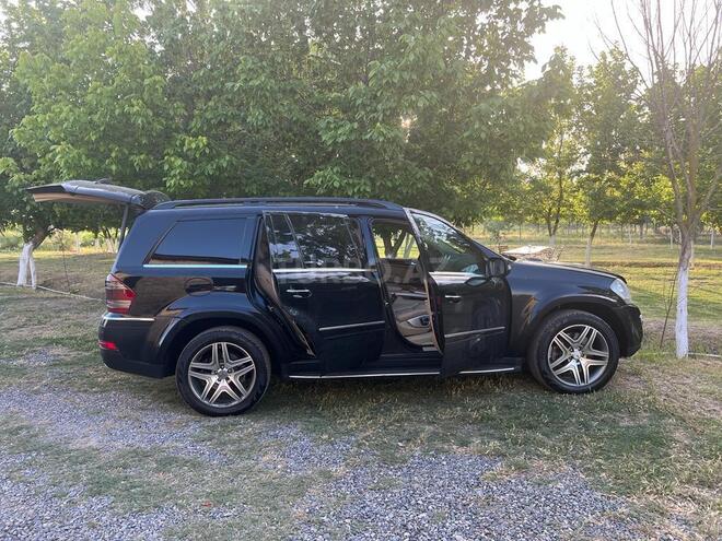 Mercedes GL 550 2007, 123,000 km - 5.5 l - Sabirabad