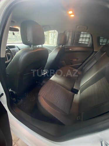Opel Astra 2015, 240,000 km - 1.6 л - Bakı