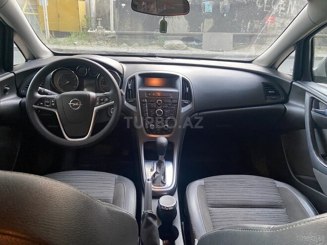 Opel Astra 2015, 240,000 km - 1.6 л - Bakı