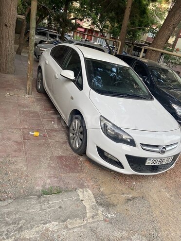Opel Astra 2015, 240,000 km - 1.6 л - Bakı