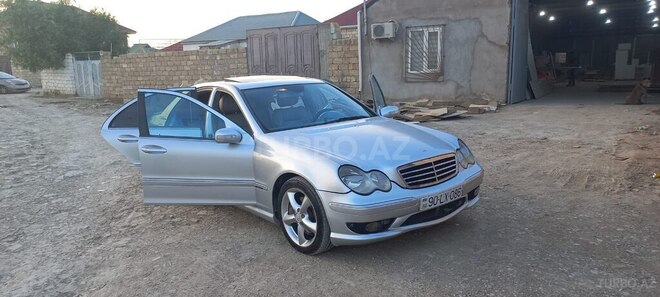 Mercedes C 230 2005, 325,000 km - 2.5 l - Bakı