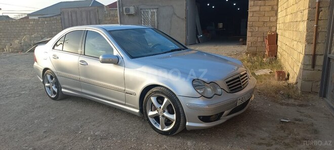 Mercedes C 230 2005, 325,000 km - 2.5 l - Bakı