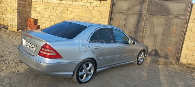 Mercedes C 230 2005, 325,000 km - 2.5 l - Bakı