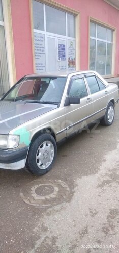 Mercedes 190 1987, 350,000 km - 2.0 l - Qusar