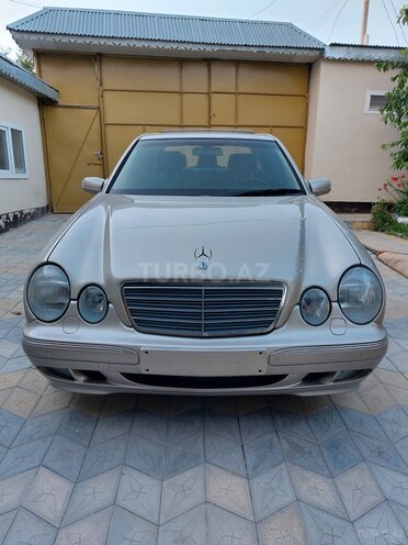 Mercedes E 240 2000, 260,000 km - 2.4 l - Bakı