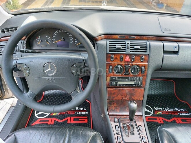 Mercedes E 240 2000, 260,000 km - 2.4 l - Bakı