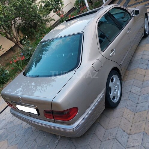 Mercedes E 240 2000, 260,000 km - 2.4 l - Bakı