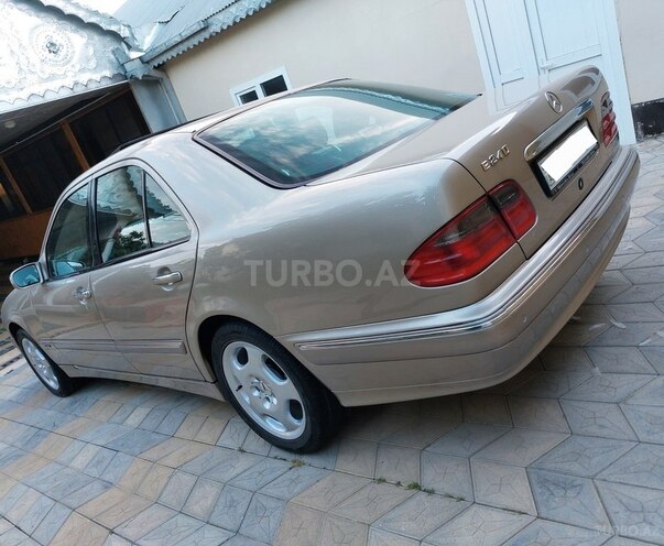 Mercedes E 240 2000, 260,000 km - 2.4 l - Bakı