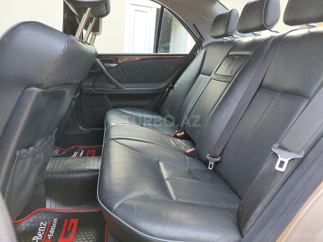 Mercedes E 240 2000, 260,000 km - 2.4 l - Bakı