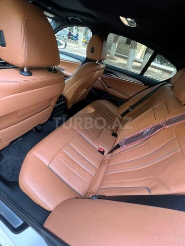 BMW 520 2017, 107,000 km - 2.0 l - Bakı