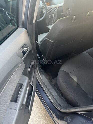 Opel Astra 2006, 191,000 km - 1.3 l - Bakı
