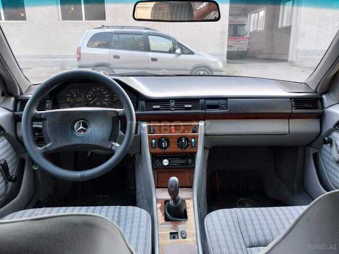 Mercedes E 250 1991, 391,000 km - 2.5 l - Sumqayıt