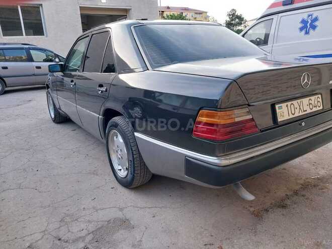 Mercedes E 250 1991, 391,000 km - 2.5 l - Sumqayıt