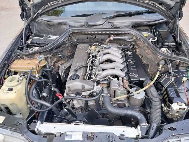 Mercedes E 250 1991, 391,000 km - 2.5 l - Sumqayıt